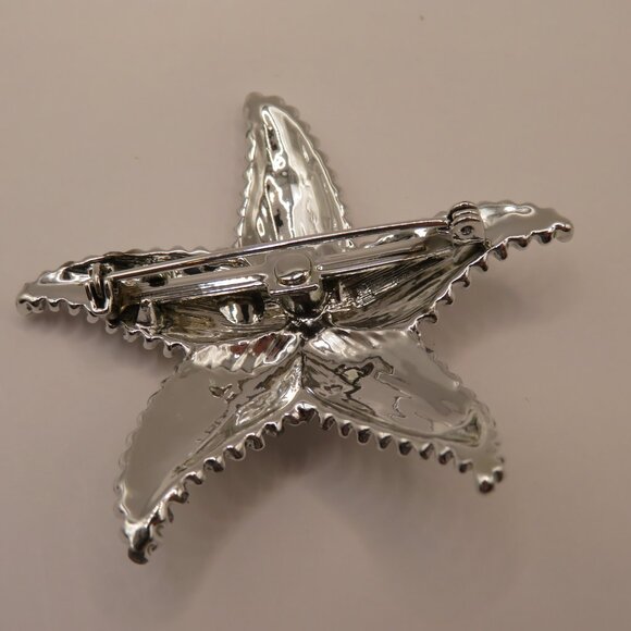 Starfish Silver Tone  Brooch - Picture 4 of 5